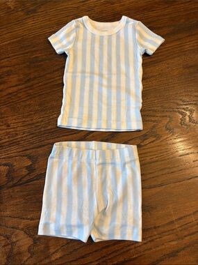 Amazon Essentials Light Blue and White Striped Short Sleeve Pajama Set 3-6 m
